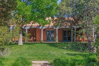23 Media Luna, Santa Fe, NM 87508