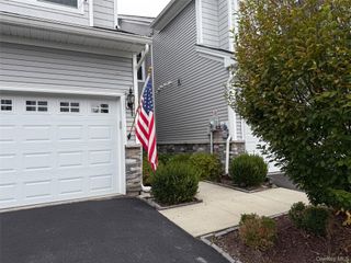 15 Lindentree Lane, Middletown, NY 10940
