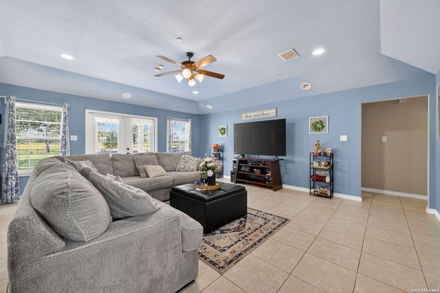 2937 RANCH TRAIL RD, San Antonio, TX 78264
