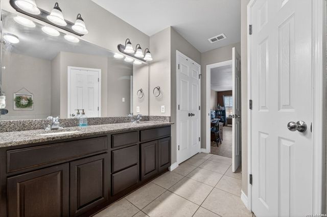 2937 RANCH TRAIL RD, San Antonio, TX 78264