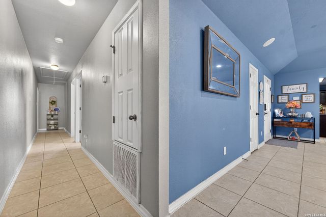 2937 RANCH TRAIL RD, San Antonio, TX 78264