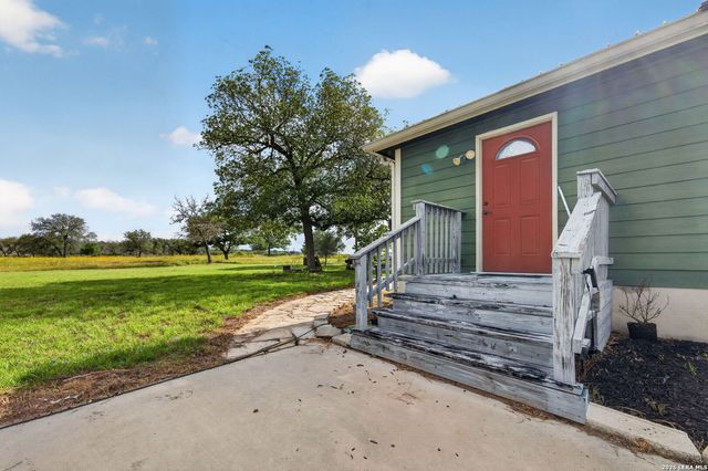 2937 RANCH TRAIL RD, San Antonio, TX 78264