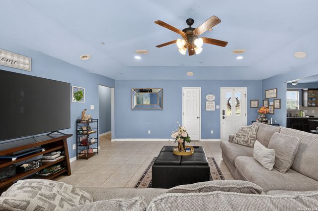 2937 RANCH TRAIL RD, San Antonio, TX 78264