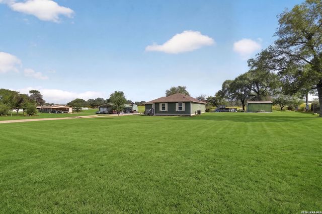 2937 RANCH TRAIL RD, San Antonio, TX 78264