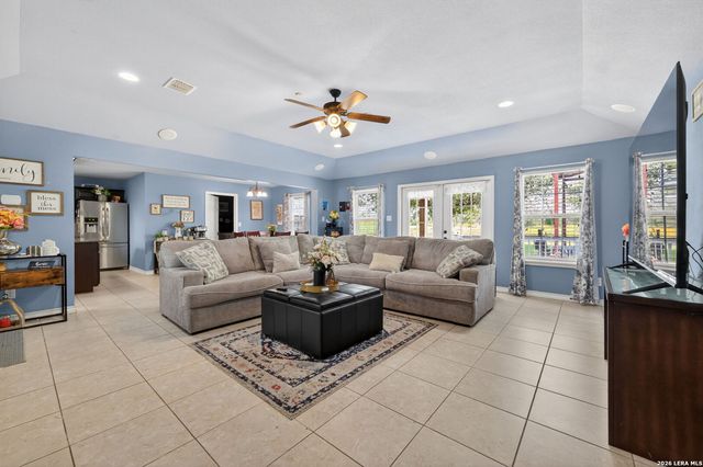 2937 RANCH TRAIL RD, San Antonio, TX 78264