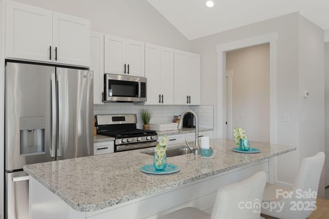 17 Sandstone Street, Weaverville, NC 28787