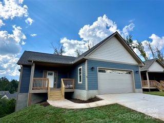 17 Sandstone Street, Weaverville, NC 28787