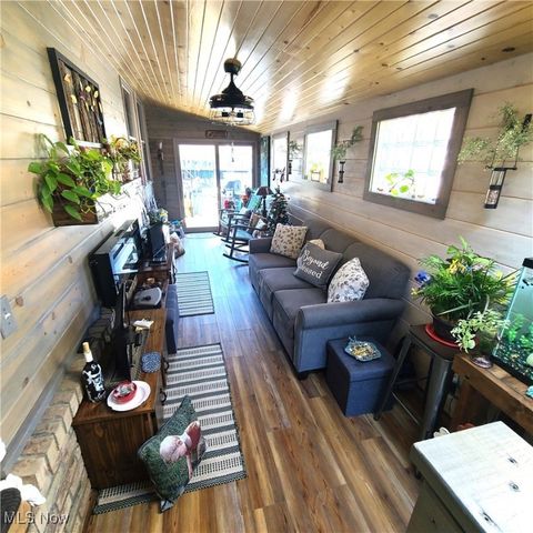 301 William Street, Yorkville, OH 43971