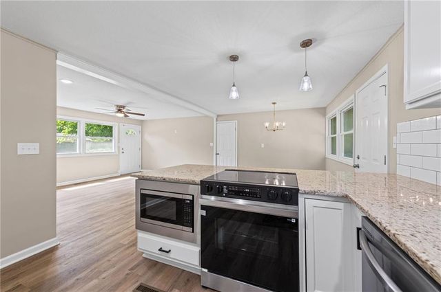 6004 N Tracy Avenue, Kansas City, MO 64118