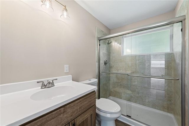 6004 N Tracy Avenue, Kansas City, MO 64118