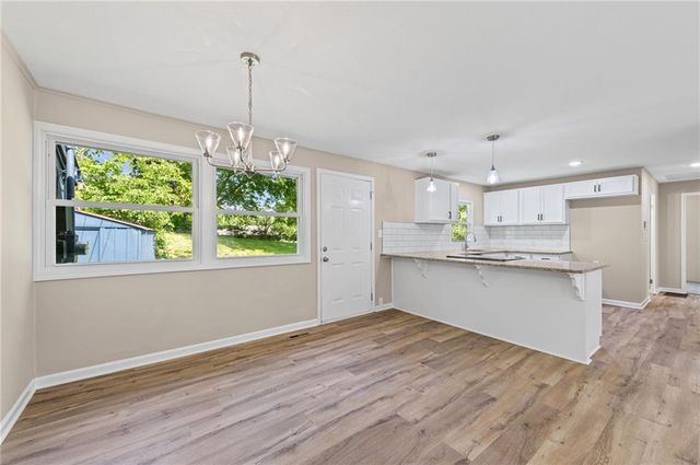 6004 N Tracy Avenue, Kansas City, MO 64118