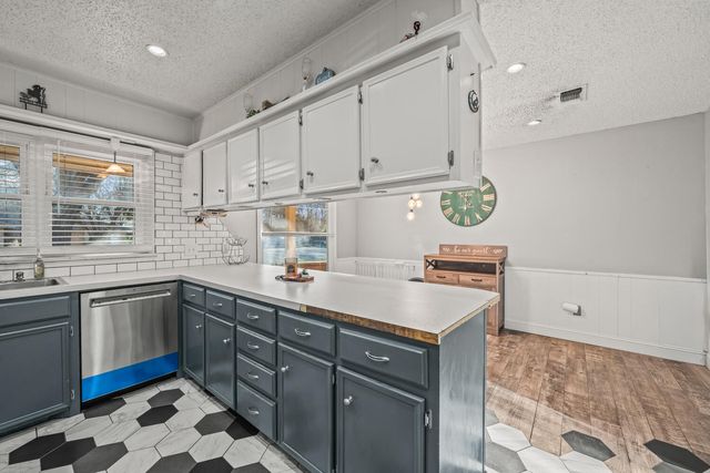 8012 Raleigh Avenue, Lubbock, TX 79424