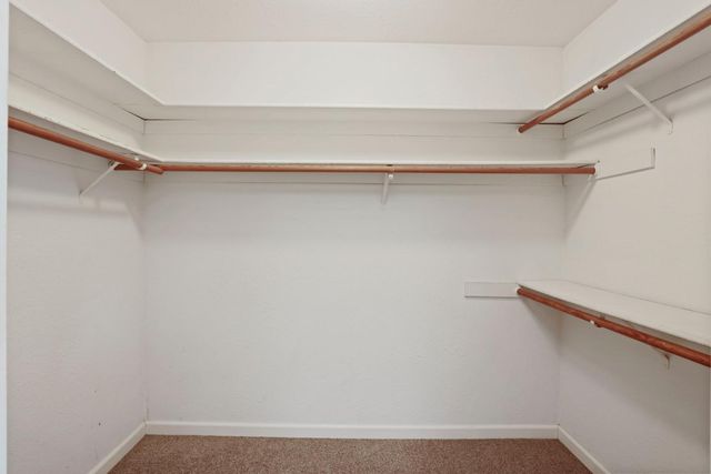 929 Kapareil Dr, Tracy, CA 95376