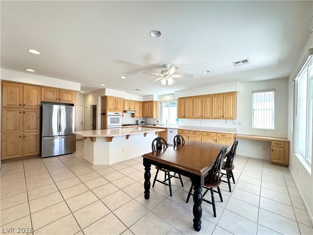 8228 Weeping Springs Avenue, Las Vegas, NV 89131