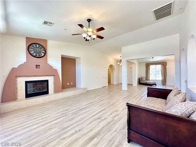 8228 Weeping Springs Avenue, Las Vegas, NV 89131