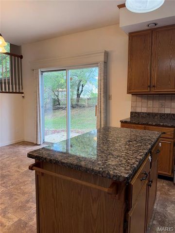 7377 Little Oaks Drive, O'fallon, MO 63368