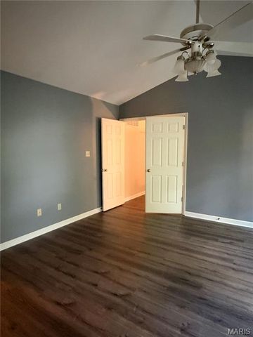7377 Little Oaks Drive, O'fallon, MO 63368
