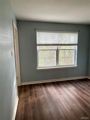 7377 Little Oaks Drive, O'fallon, MO 63368