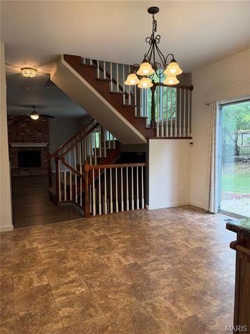 7377 Little Oaks Drive, O'fallon, MO 63368