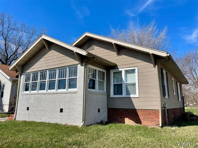 609 E Hauser Street, Litchfield, IL 62056