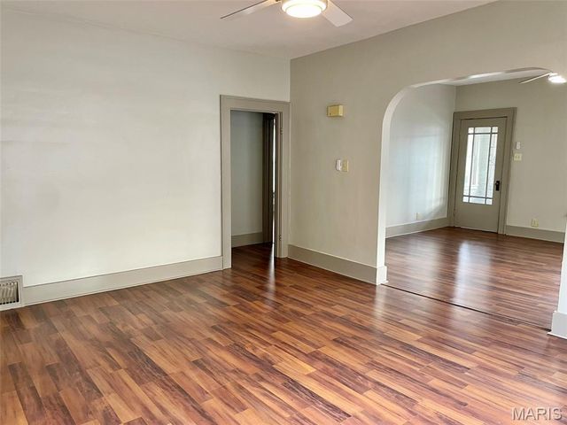 609 E Hauser Street, Litchfield, IL 62056