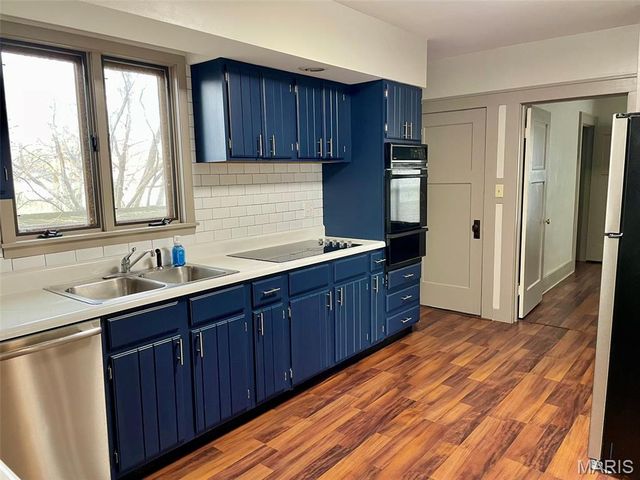 609 E Hauser Street, Litchfield, IL 62056