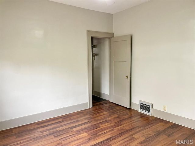 609 E Hauser Street, Litchfield, IL 62056