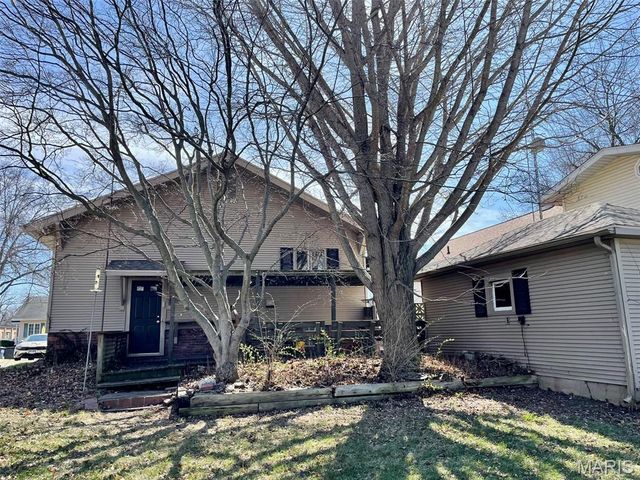 609 E Hauser Street, Litchfield, IL 62056
