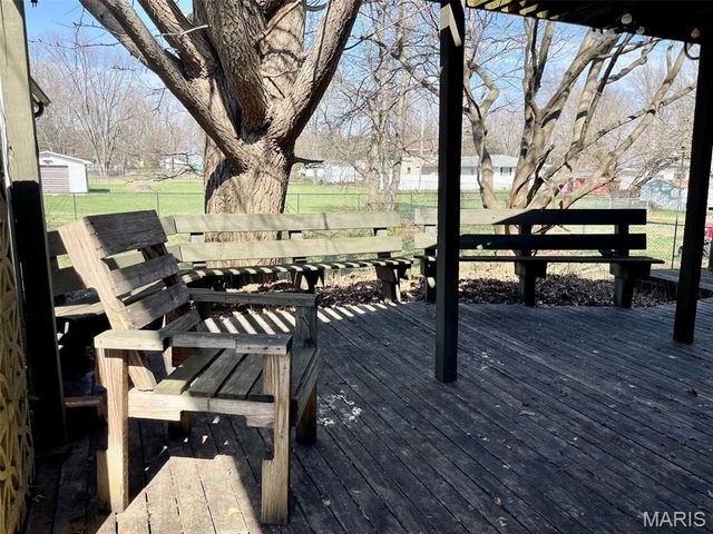 609 E Hauser Street, Litchfield, IL 62056