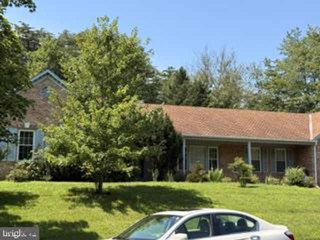 15389 TWIN CREEKS CT, Centreville, VA 20120