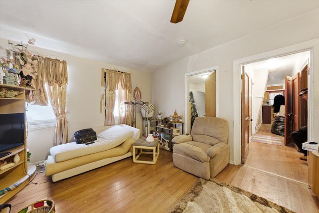 5950 S Marshfield Avenue, Chicago, IL 60636