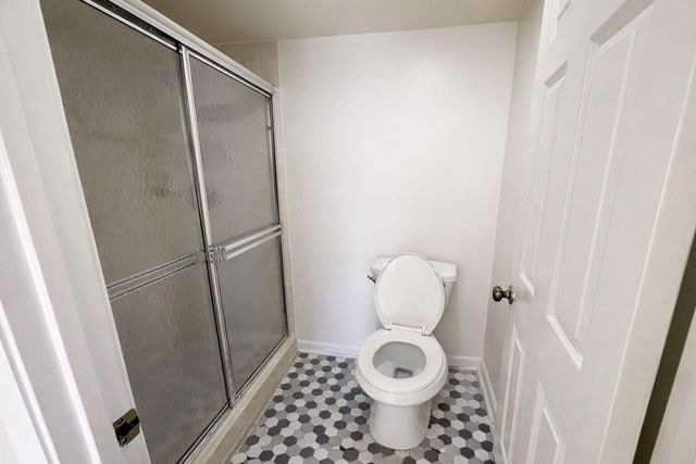 3826 Whitehall Drive 305, West Palm Beach, FL 33401