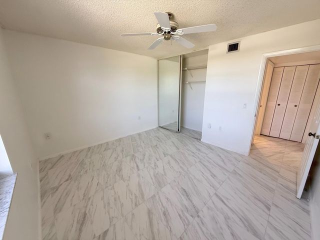 3826 Whitehall Drive 305, West Palm Beach, FL 33401