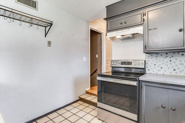 511 W Aspen St., Wichita, KS 67217
