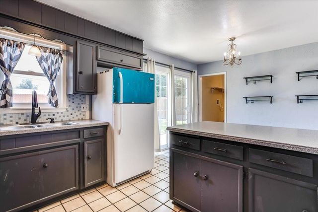 511 W Aspen St., Wichita, KS 67217