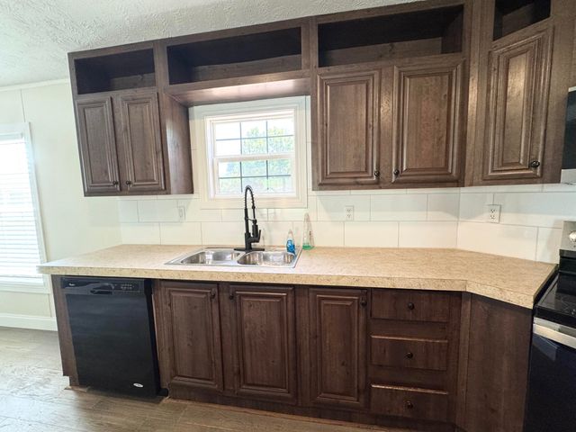 5783 Slate Lick Road, London, KY 40741