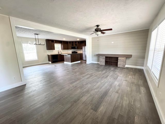 5783 Slate Lick Road, London, KY 40741