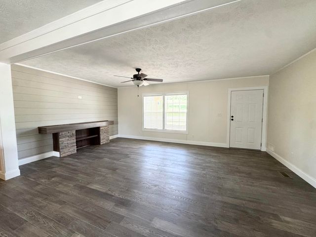 5783 Slate Lick Road, London, KY 40741