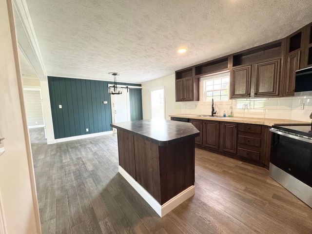5783 Slate Lick Road, London, KY 40741