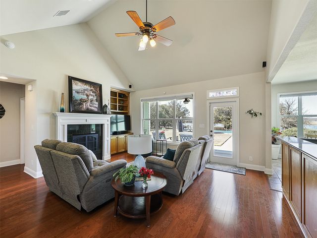223 Miller Creek Lake Road, Paradise, TX 76073
