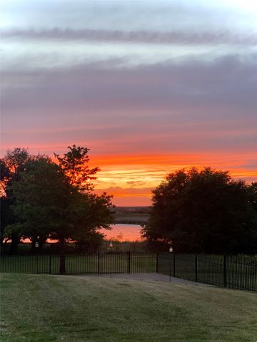 223 Miller Creek Lake Road, Paradise, TX 76073