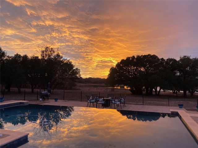 223 Miller Creek Lake Road, Paradise, TX 76073