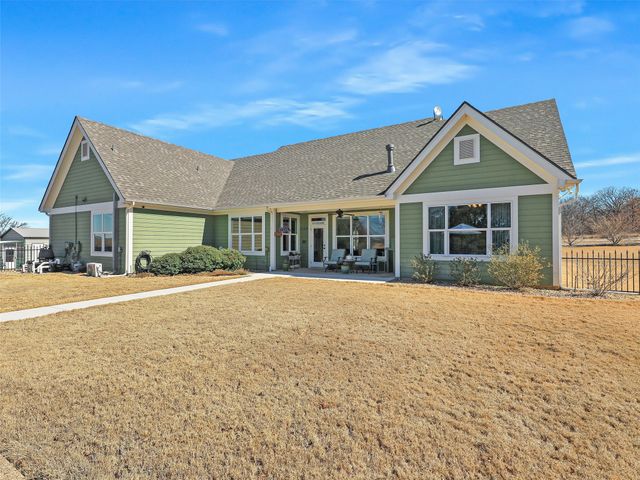 223 Miller Creek Lake Road, Paradise, TX 76073