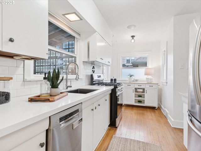 1515 Ne 57TH Ave, Portland, OR 97213