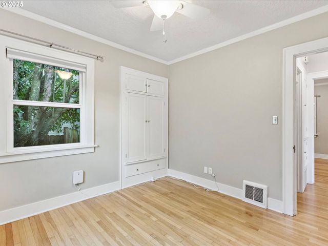 1515 Ne 57TH Ave, Portland, OR 97213