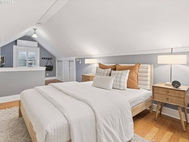 1515 Ne 57TH Ave, Portland, OR 97213