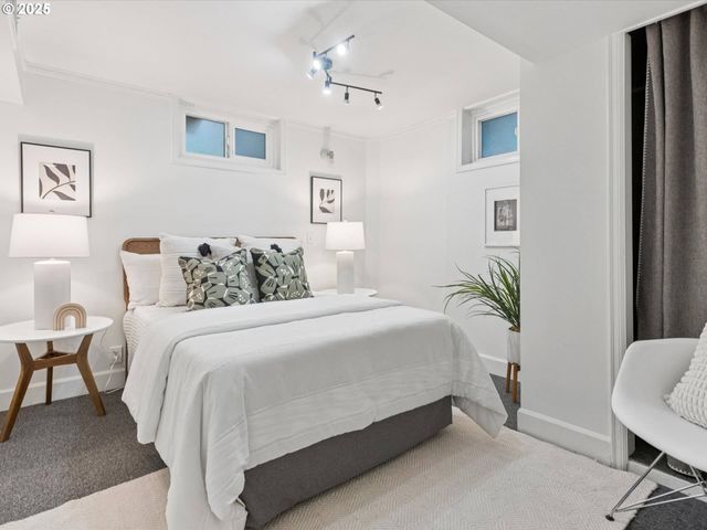 1515 Ne 57TH Ave, Portland, OR 97213