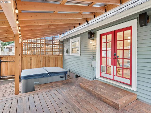 1515 Ne 57TH Ave, Portland, OR 97213