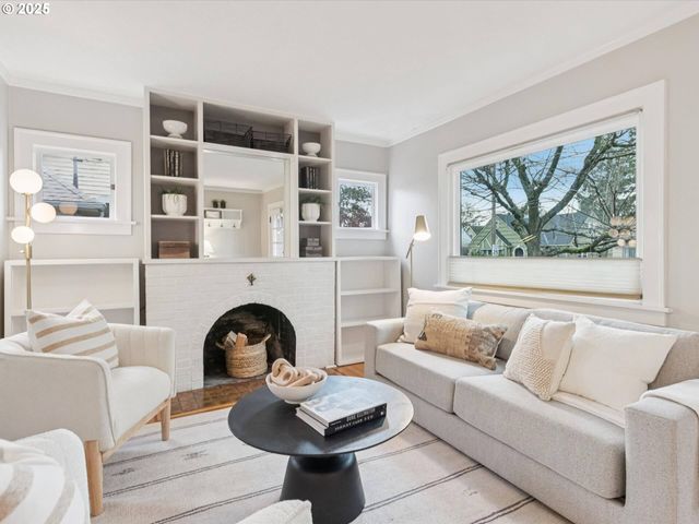 1515 Ne 57TH Ave, Portland, OR 97213