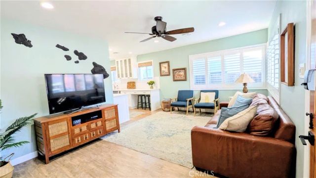 216 15th Street, Seal Beach, CA 90740